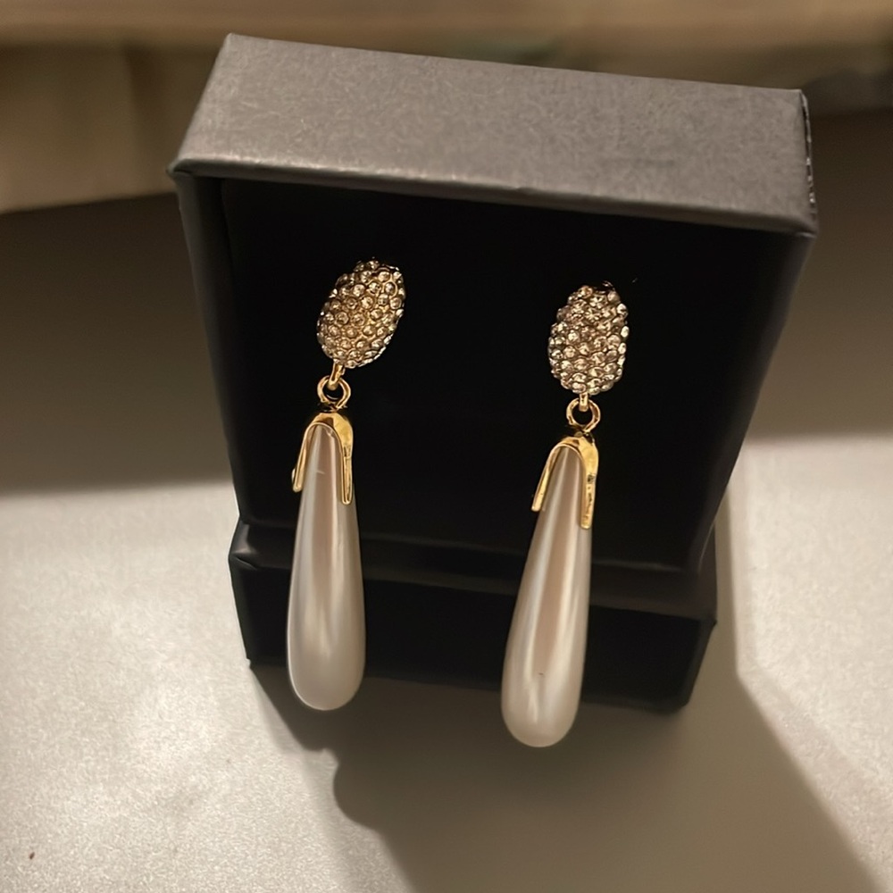 Swarovski crystal Pearl dangle earrings